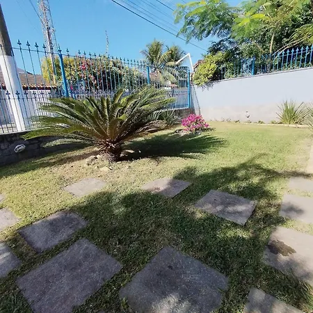 Cabo Frio, casa estilo colonial, ampla e confortável.-2